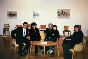 Kiálításon. Sopron, Lábasház, 2001